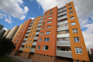 Brno - Bořetická, zasklení systémem AluVista+hliníkové zábradlí