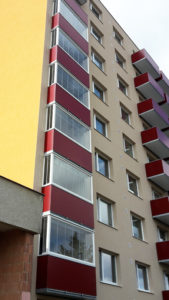 CABAL Moravia s.r.o. - zasklení pololodžie