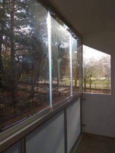 CABAL bezrámové zasklení AluFlexi