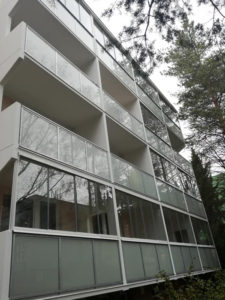 CABAL bezrámové zasklení AluFlexi