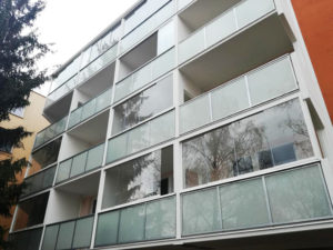 CABAL bezrámové zasklení AluFlexi