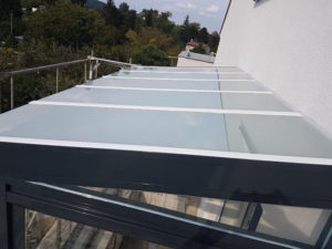 CABAL zasklívání balkonů