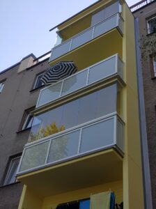 CABAL Moravia s.r.o. - bezrámové zasklení AluVista