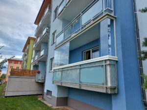 CABAL Moravia s.r.o. zasklívání lodžií a balkonů