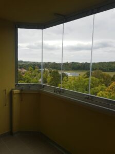 CABAL bezrámové zasklení Jedovnice