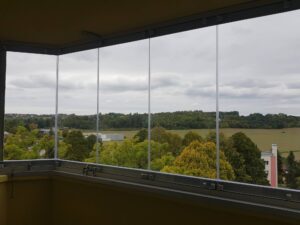 CABAL bezrámové zasklení Jedovnice