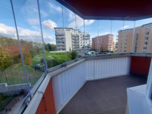 CABAL zasklívání lodžií a balkonů