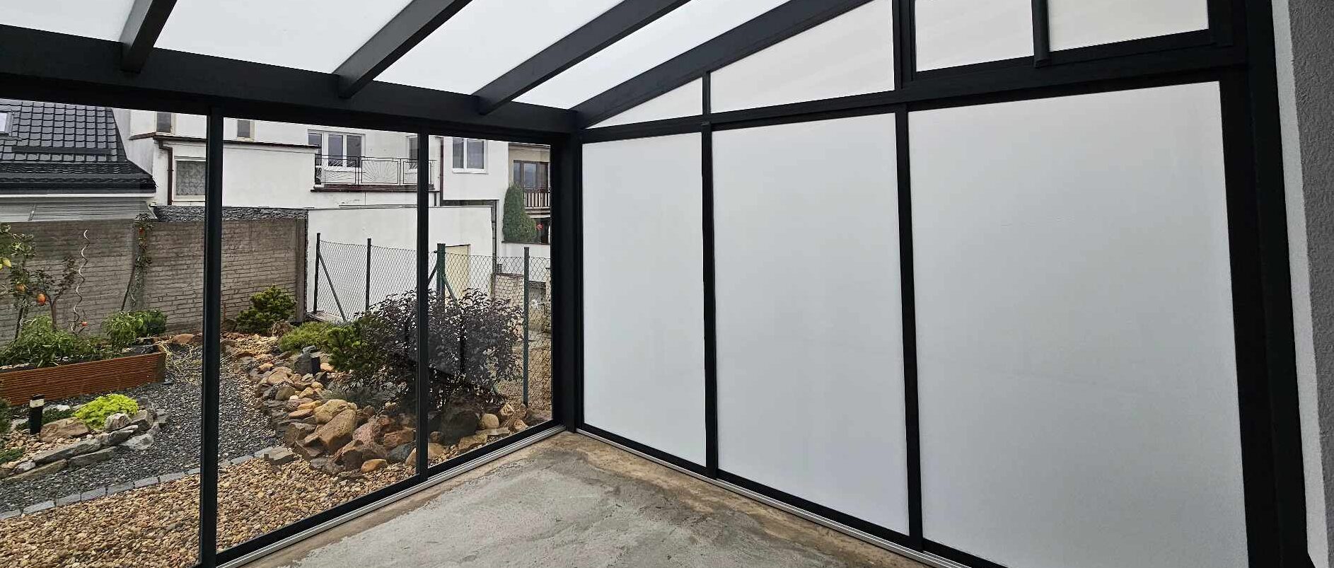 Cabal Moravia zasklívání balkónů a lodžií