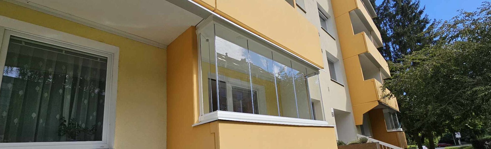 Cabal Moravia zasklívání balkónů a lodžií